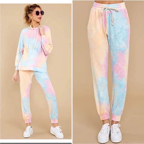 NWOT Tie Dye Hoodie & Joggers 2 Piece Set Size Small - Picture 2 of 9